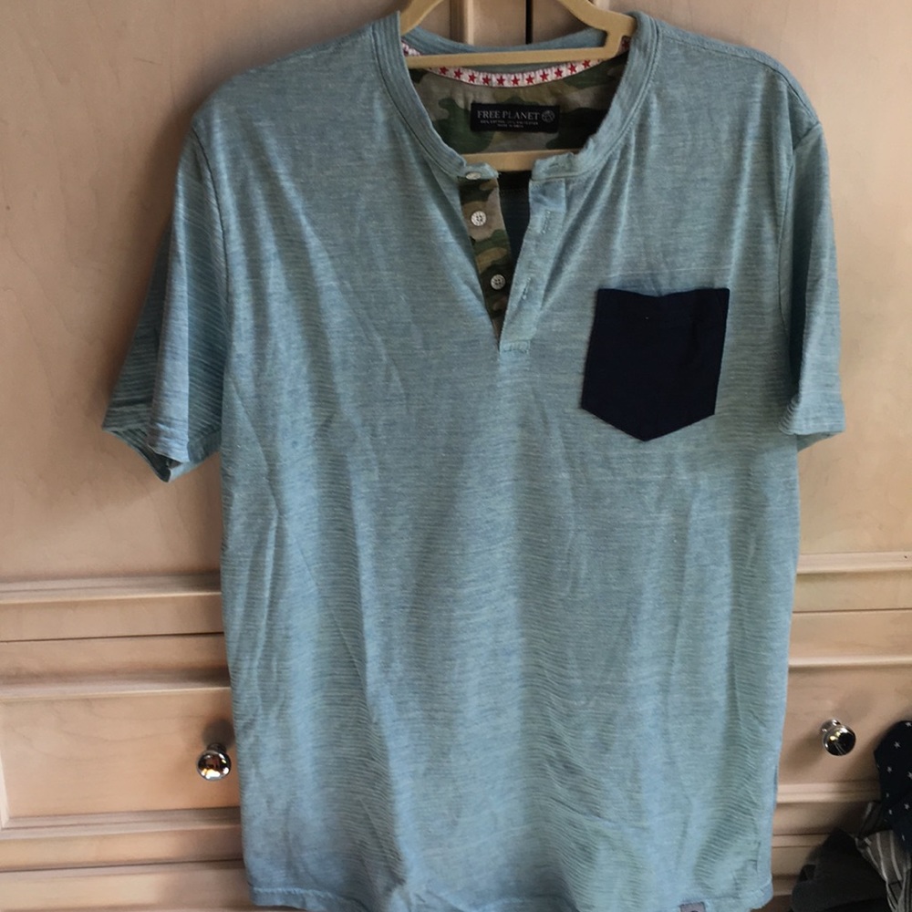 FREE PLANET TSHIRT